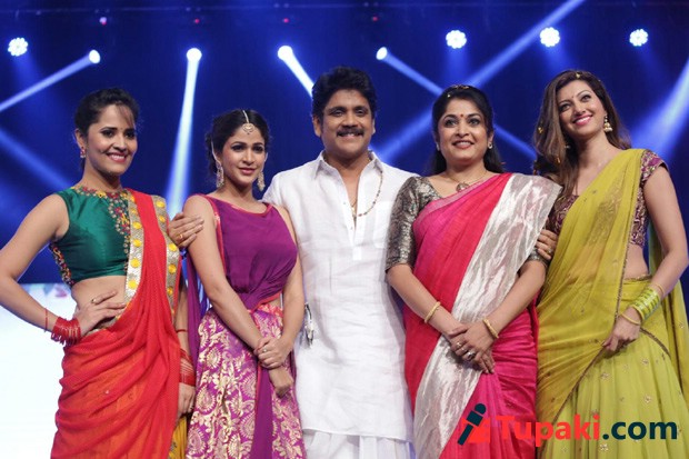 Nagarjuna Stage Performance At Soggade Chinni Nayana Audio Launch Photos